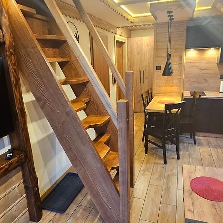 Apartamenty Zloty Gron 伊斯泰布纳 外观 照片