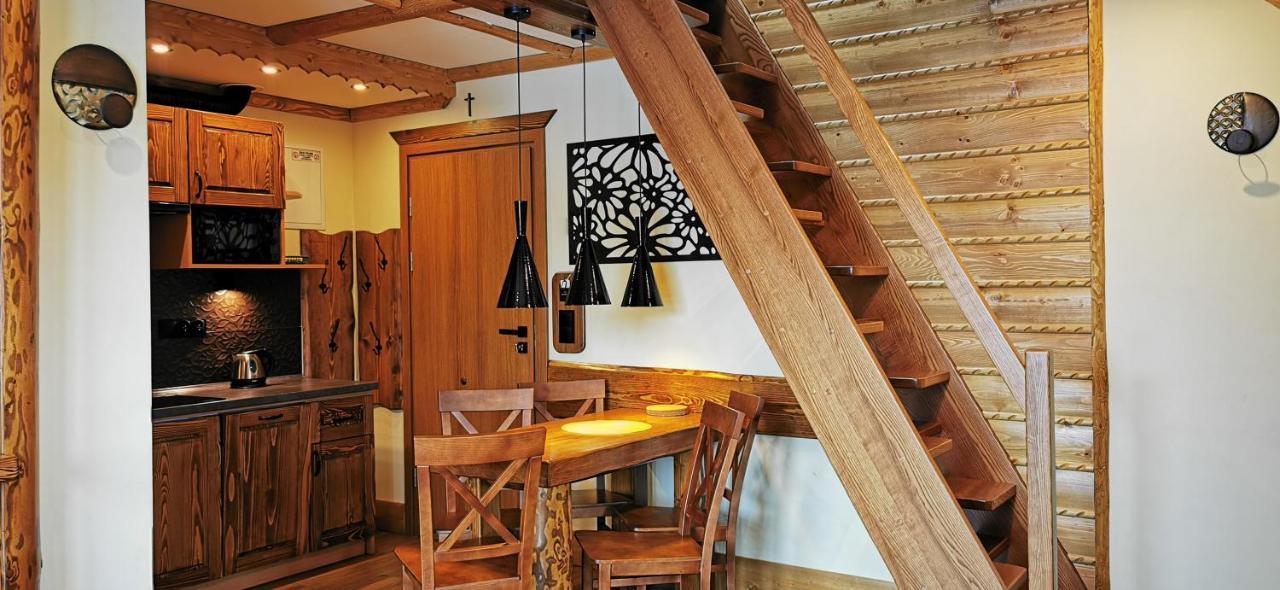 Apartamenty Zloty Gron 伊斯泰布纳 外观 照片